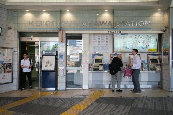 Quels sont les avantages de louer une maison de vacances en Bretagne avec des excursions en kayak et des cours de cuisine?